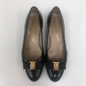Ferragamo bow flats